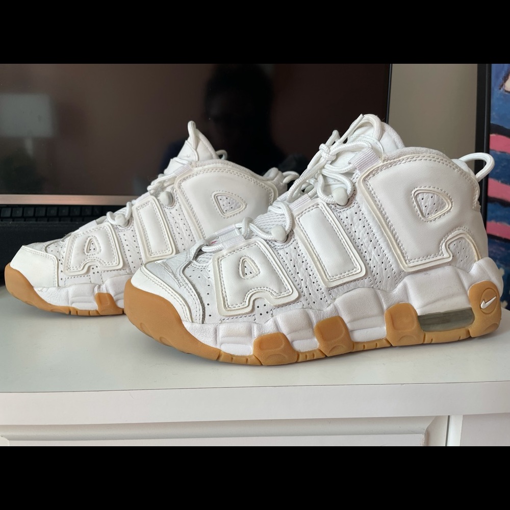 white nike air more up tempo boys size 6.5